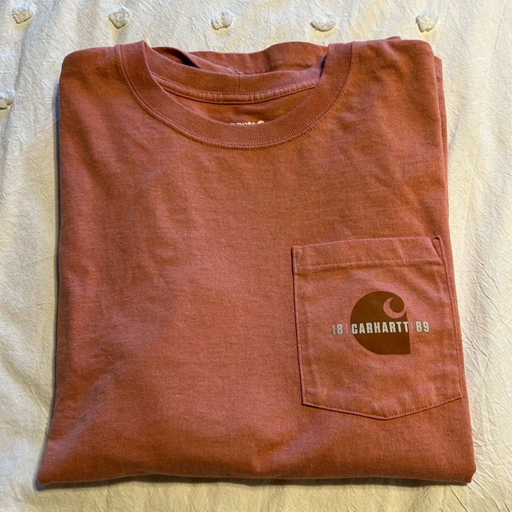CARHARTT long sleeve graphic tee.